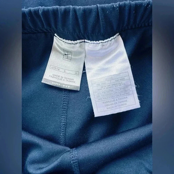 Nike‎ Women’s DriFit Navy Blue Tennis Golf Skirt Size Large Embroidered Logo - Picture 5 of 6